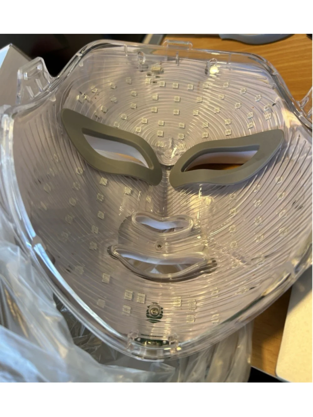 Beauty Mask 7 -Color LED One-Button Operation Portable and Rechargeable